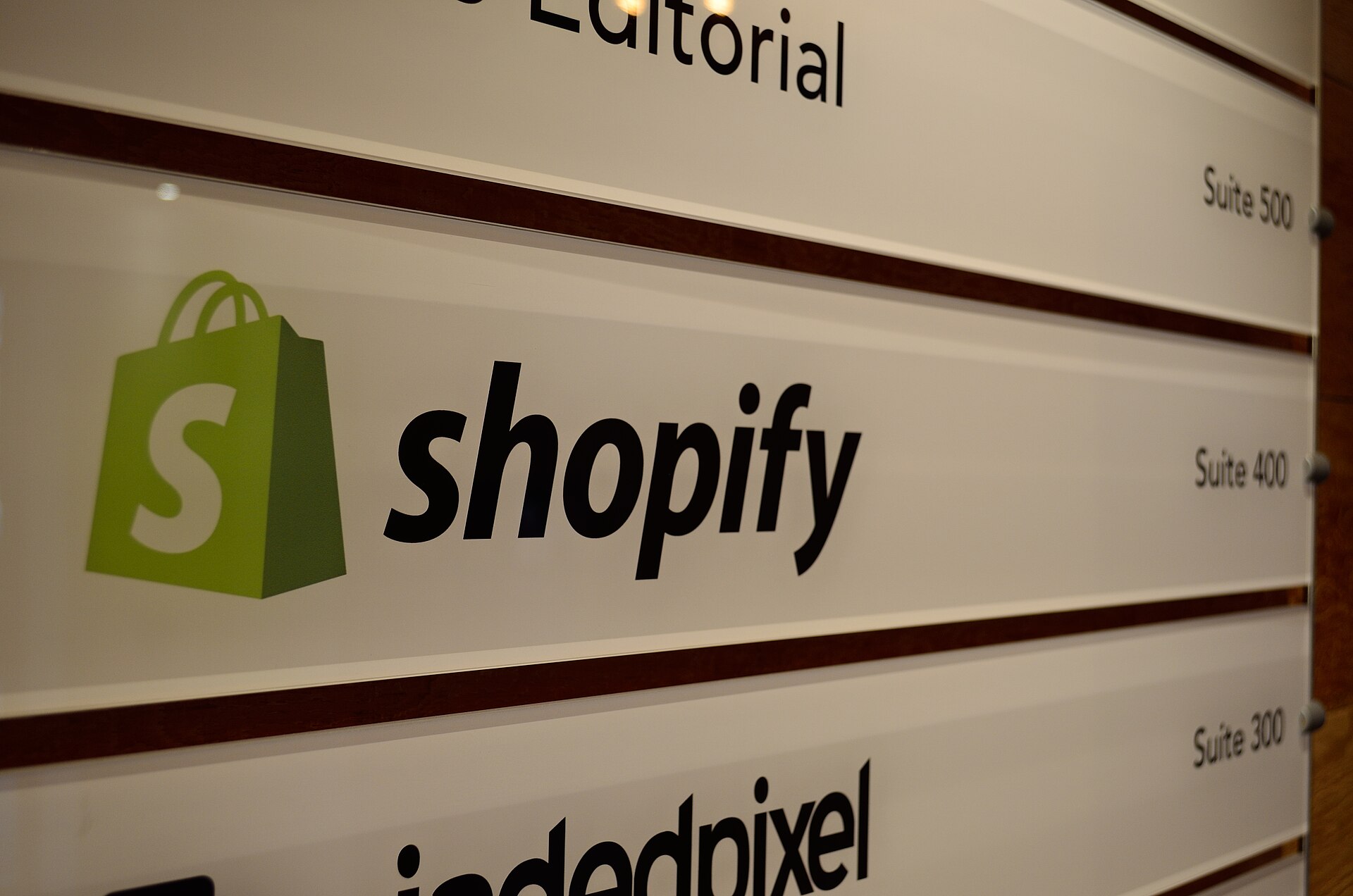 Shopify ecommerce platform - nền tảng bán hàng dropshipping